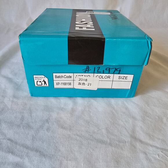 MGO Kidss Dino Bambino Shoes Toddler 5.5 (21) Gray White Light Up XP-1168156 NIB - Picture 8 of 13